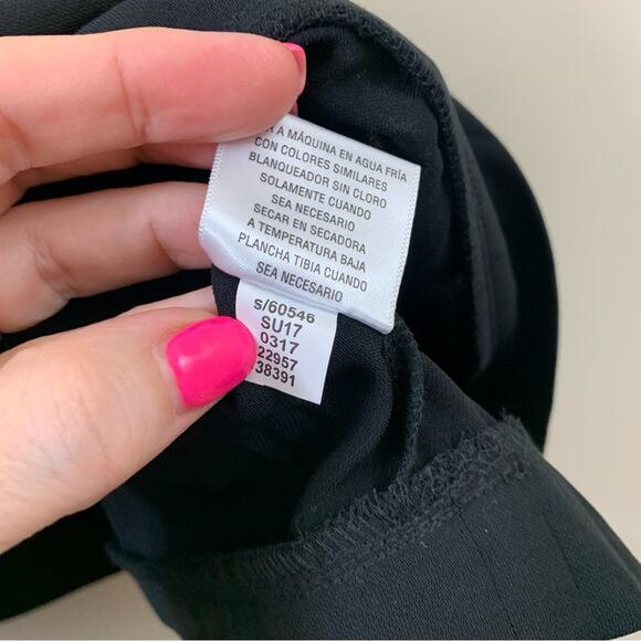 Bar lll Cold Shoulder Short Sleeve Black Top - Picture 5 of 6